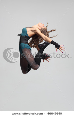 stock-photo-modern-style-breakdance-style-dancer-posing-on-studio-background-46647640 - DaNss_xD