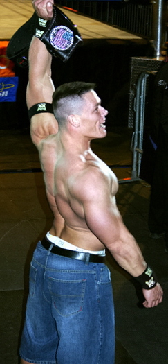 John_Cena_as_United_States_Champion_2