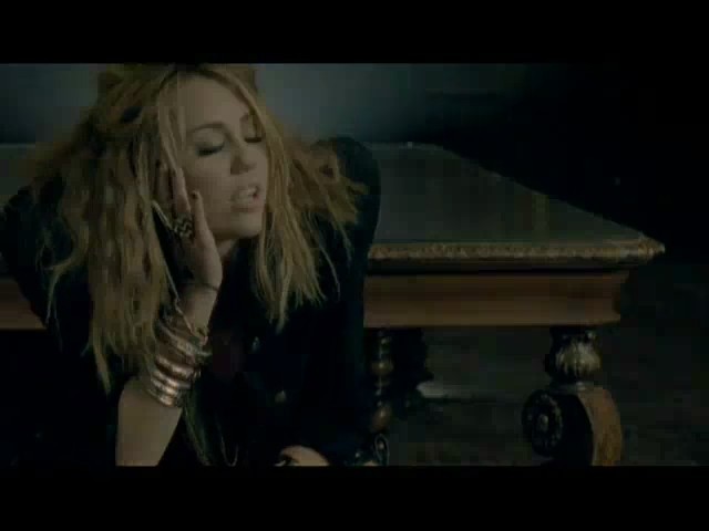  - x Miley Cyrus - Who owns my hart - Screen Captures 2010