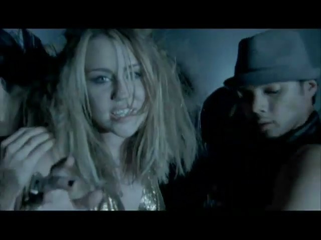  - x Miley Cyrus - Who owns my hart - Screen Captures 2010