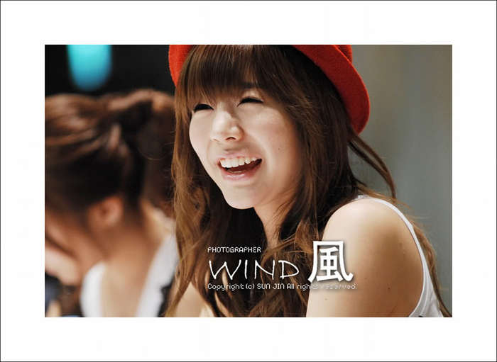 090607fansignwind15