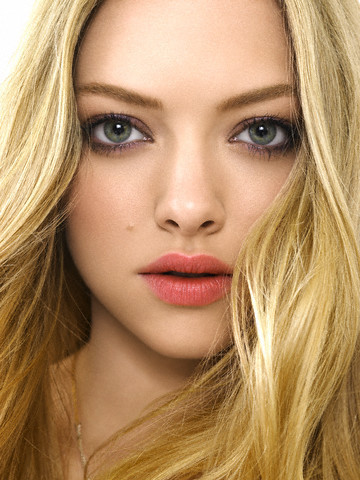 10662954_USRXPBZFE - Amanda Seyfried