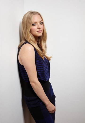 10663039_OCEUCZGHT - Amanda Seyfried