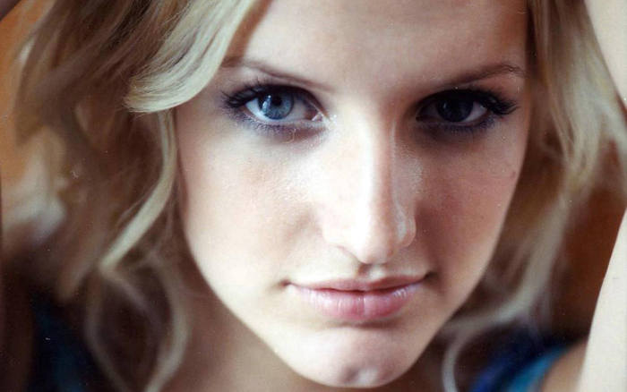 Ashlee-Simpson-ashlee-simpson-149475_1280_800