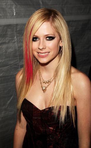 002 - Avril Lavigne