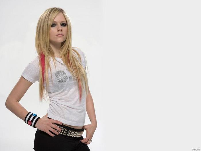 avril-lavigne-1152x864-33327