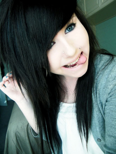 10762176_SFSLQDVIN - Becca Louise