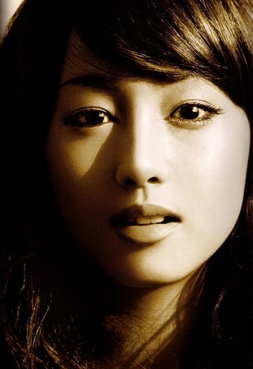 12655572_GVNUKGWTY - Erika Sawajiri