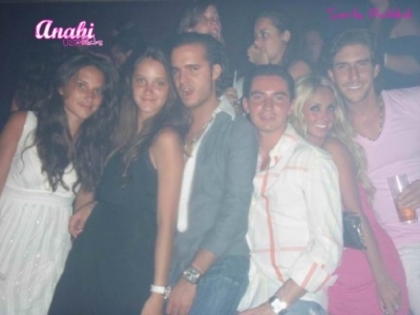 normal_anahi