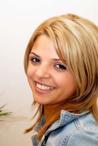 FRPLQGKRZCQSLNBAWVC - Maneliste si manelisti