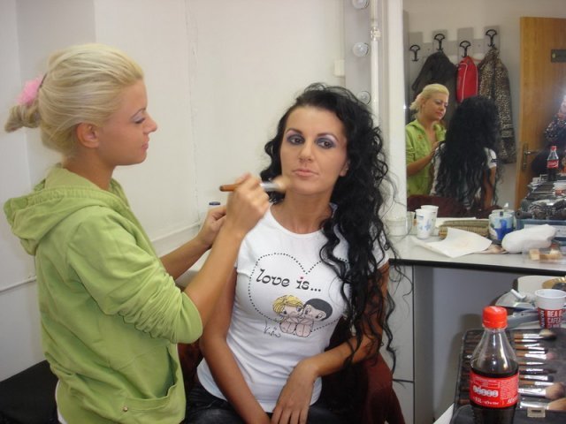 Morgana&Ana - Maneliste si manelisti