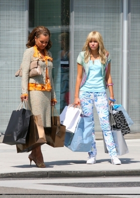  - x Hannah Montana - The Movie 2009 - Filming in Beverly Hills 14th july 2009