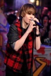 10632301_EPNETPFKU - justin bieber