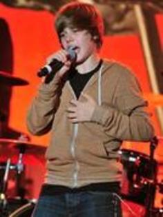 11395323_NANTOHMEO - justin bieber