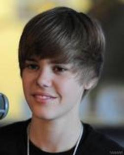 11395337_WCSOKXQJY - justin bieber