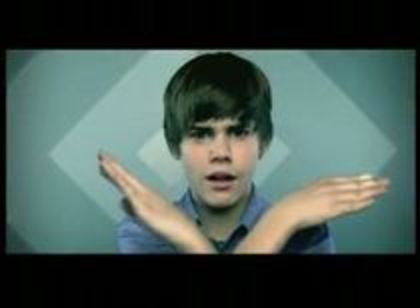 11397587_HIFZZLCNI - justin bieber