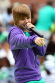 11482570_FURFVAOFA - justin bieber