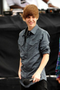 23696405_GPGHKSBCP - 0-0justin bieber