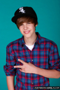 23696423_YFBAAYYRJ - 0-0justin bieber