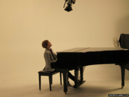 23696612_DXNCIMKTD - 0-0justin bieber