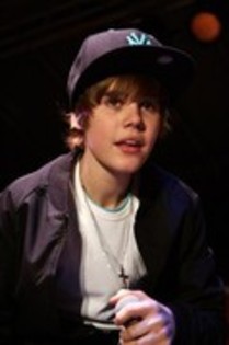 23696819_NLLTWGGWB - 0-0justin bieber