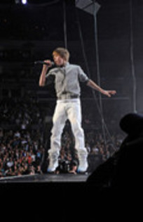 23696831_LKKCTYGXB - 0-0justin bieber