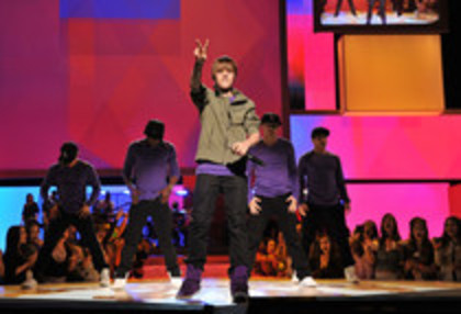 23696934_MTVZPKEXT - 0-0justin bieber