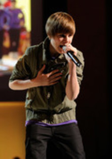 23696949_IVJXNYBDU - 0-0justin bieber