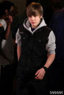 23696979_DXLZBJYZN - 0-0justin bieber