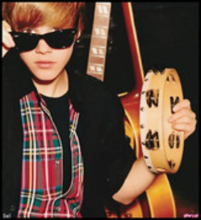 23697002_PGQFUNDSN - 0-0justin bieber