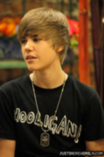 23697134_LWDFYUKOT - 0-0justin bieber