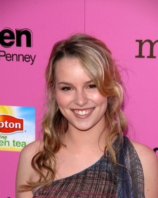 bridgit-mendler-253540l-poza