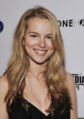 bridgit-mendler-579500l-poza