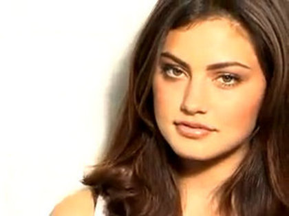 XxXxPhoebe TonkinXxXx - XxXxPhoebe Tonkin Capturi la o Publicitate