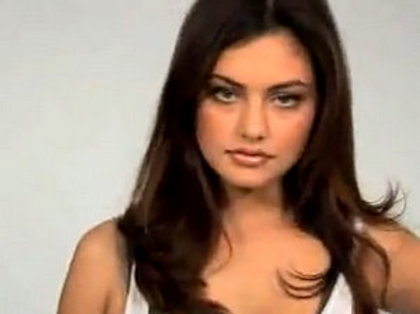 XxXxPhoebe TonkinXxXx - XxXxPhoebe Tonkin Capturi la o Publicitate