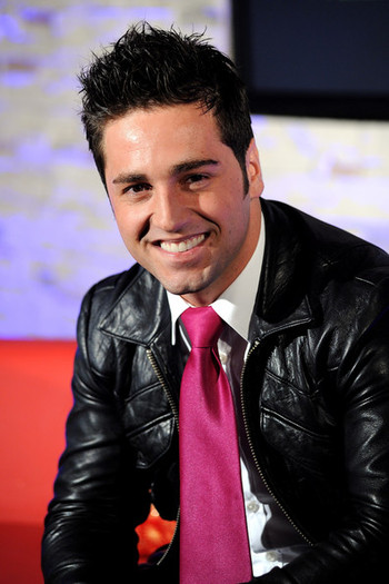  - David Bustamante