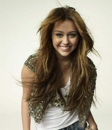 destiny hope - MILEY CYRUS-HANNAH MONTANA -4 EVER