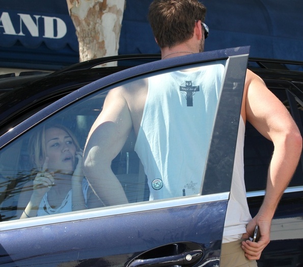 21699689_QLZDEKZKG - club miley-toate pozele mele cu miley si cu hannah