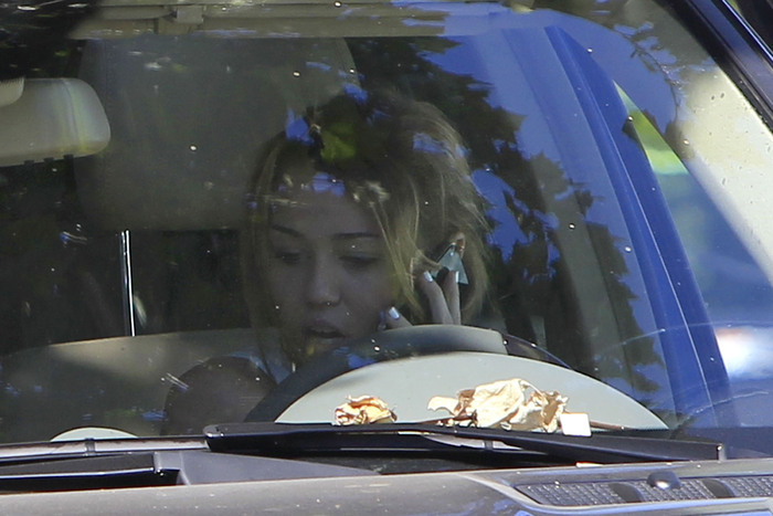 21699760_PFOECQMZC - club miley-toate pozele mele cu miley si cu hannah