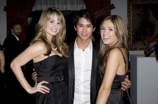 normal_hollywoodlifeyh000__young_hollywood_awards - 0 - - Pozele - mele - cu - Debbz