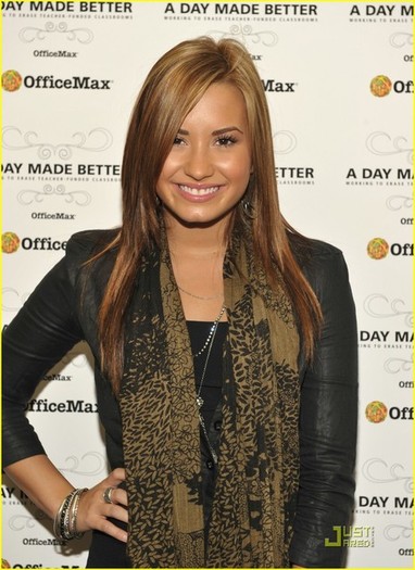 demilovatodaymadebetter (1)