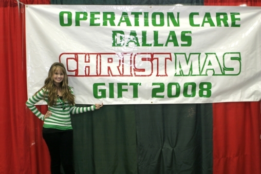 normal_001 - Operation - Care - Dallas - Christmas - Gift