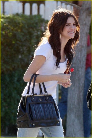 selena-gomez-lollipop-lollipop-03