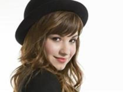 demi_lovato_artist_2009_400x300