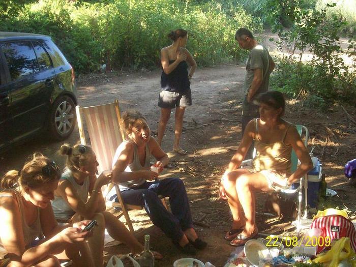 100_1443 - FAMILIA