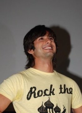 30318_113204275388090_10 - SHAHID KAPOOR 5