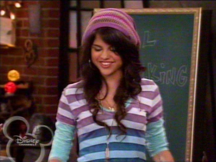 eu?cu nimeni[si ascunse foaia repede]