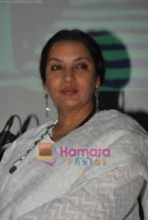 thumb_Shabana Azmi at the launch of Jaswinder Singh_s album Ishq Nahin Asaan in Bhavans on 27th May  - ShAbAnA AzMi