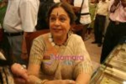 thumb_Kiron Kher at Amrapali store launch in Juhu on April 30th 2008(7)