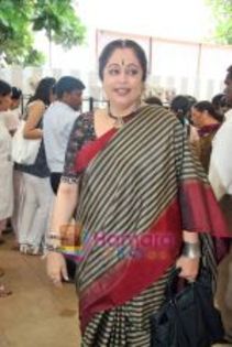 thumb_Kiron Kher at Araaish Exhibition in aid of the - Save the Children India Foundation in Blue Se - KiRoN KhEr